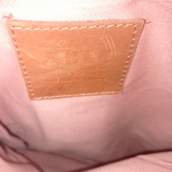 Stylish Tan and Pink Leather Crossbody Bag - Picture 9 of 9